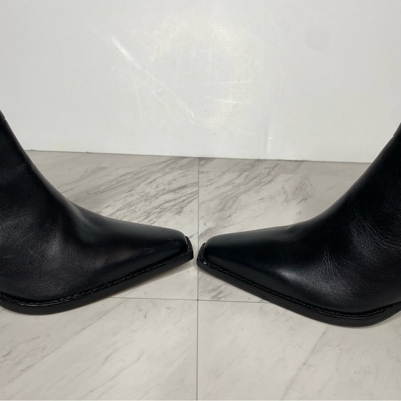 Vince Camuto Nerlinji Black Leather Bootie 7M - Picture 9 of 15